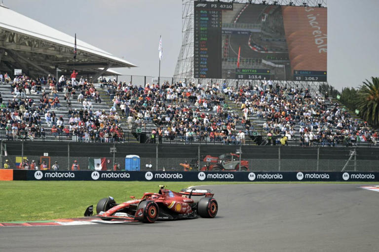 Carlos Sainz na pole! (Foto: AFP)