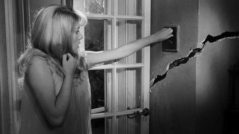 10 Psychological Horror Movies That'll Haunt You Long After the Credits