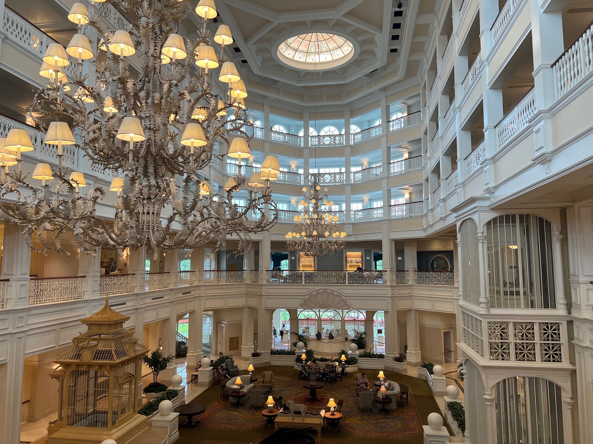 Eat, drink your way around iconic Disney World resorts with this monorail crawl