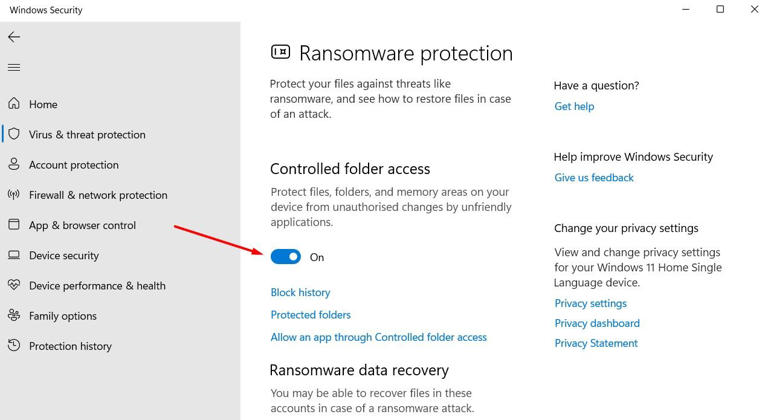 Controlled folder access toggle in the Windows Security app.