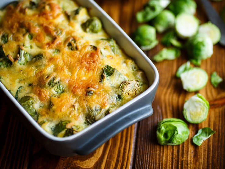 Rosenkohl-Hackfleisch-Auflauf: Köstlicher Ofen-Hit für Eilige