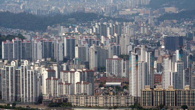 치솟은 집값 떨어질까… 2026년 상반기까지 60만가구 집들이