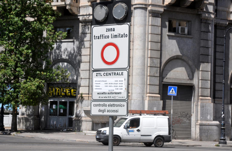 ztl-sospesa-oggi-in-tutto-il-centro-storico-a-palermo