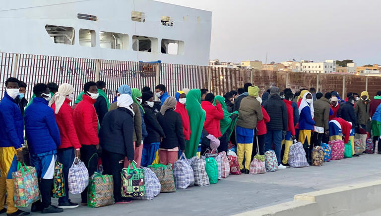 Migranti: sbarchi a Lampedusa, arrivati in mille in 24 ore