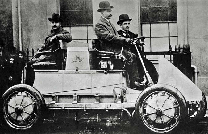 El primer coche del mundo con tracción a las cuatro ruedas