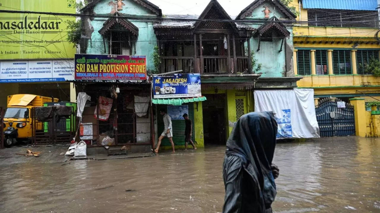 Tamil Nadu Flood: Heavy Rains Continue To Batter Chennai, Waterlogging ...