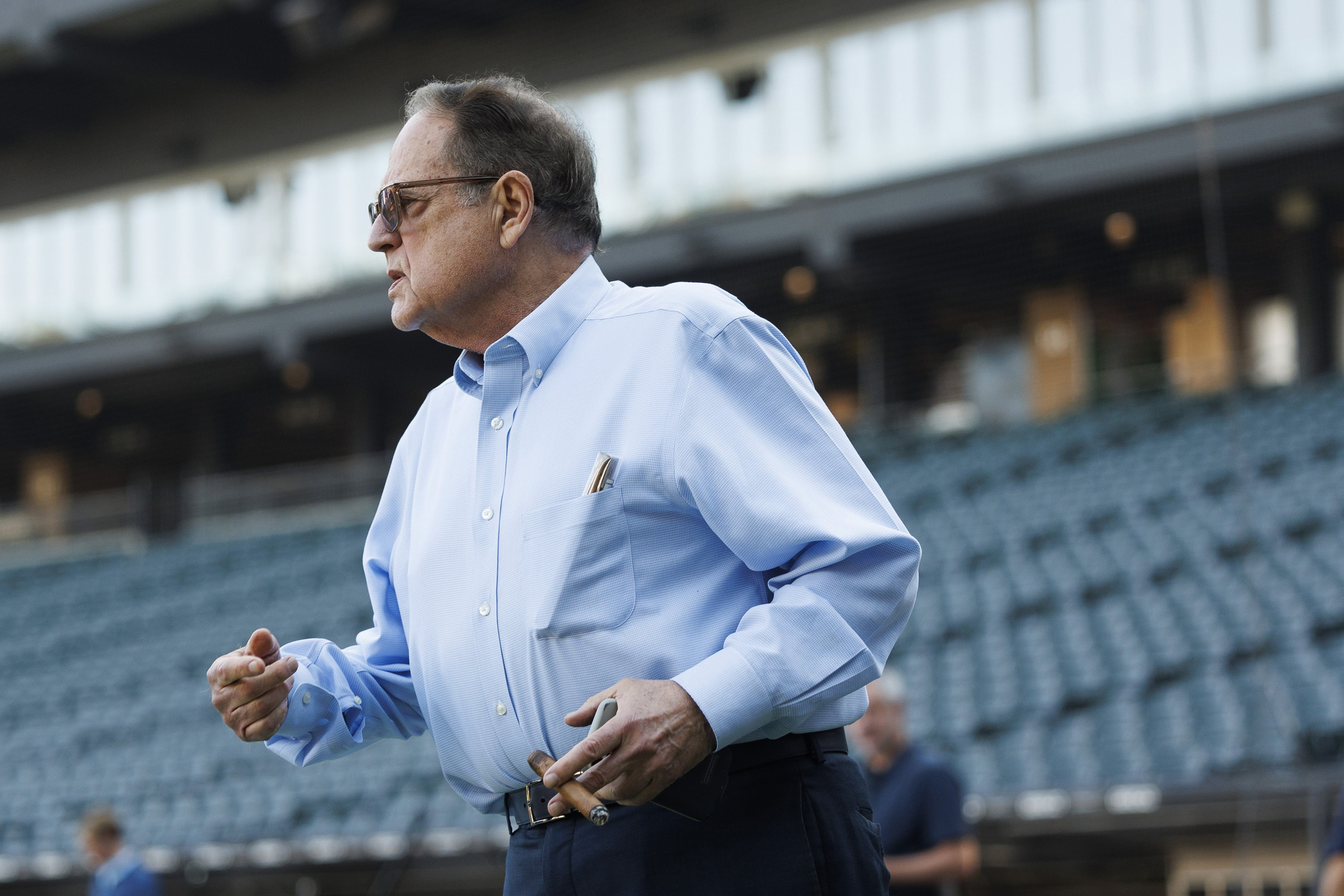 Jerry Reinsdorf Reportedly ‘in Active Discussions’ To Sell White Sox ...