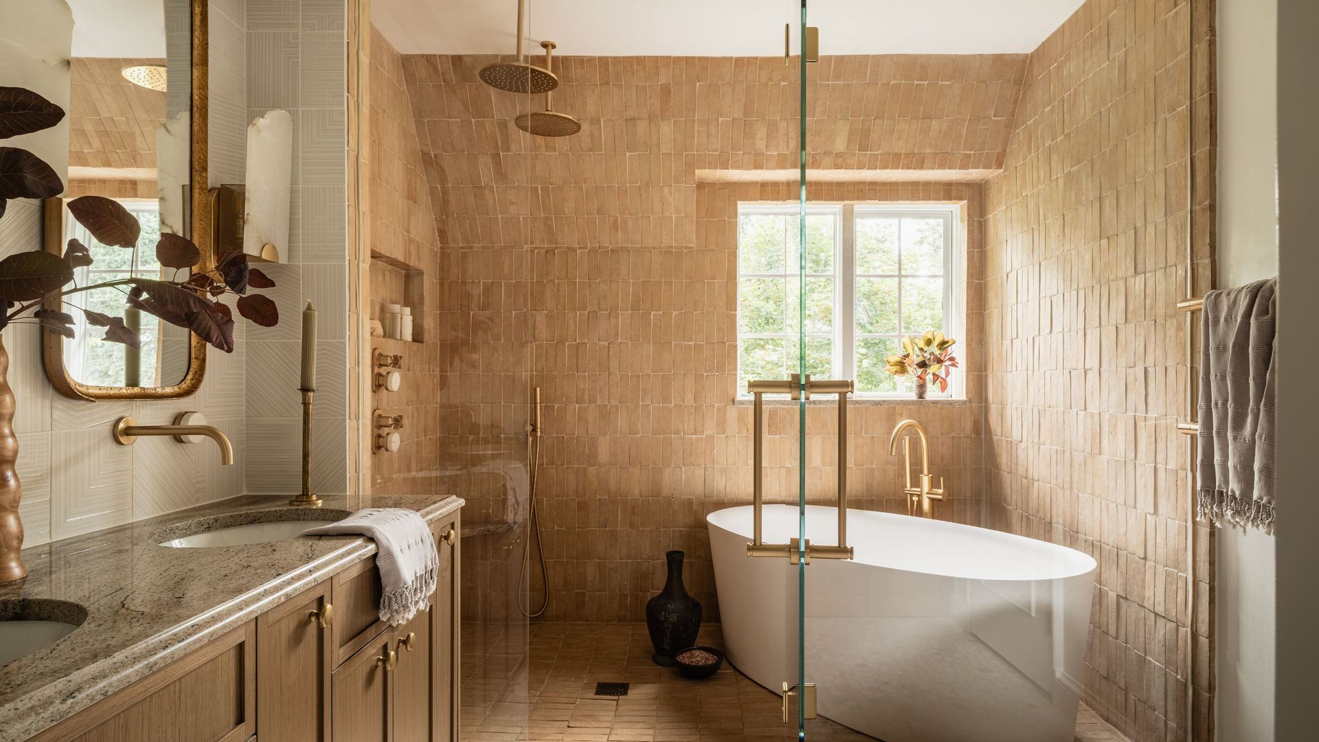 From an "All Wet Floor" Concept to "Doorless" Shower Screens — Here's 9