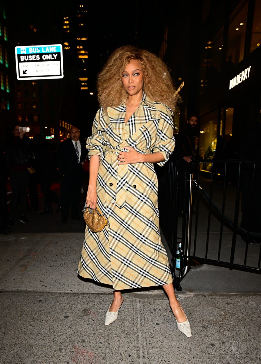 Tyra Banks Has The Perfect Dressing Solution For Haphazard Fall Weather