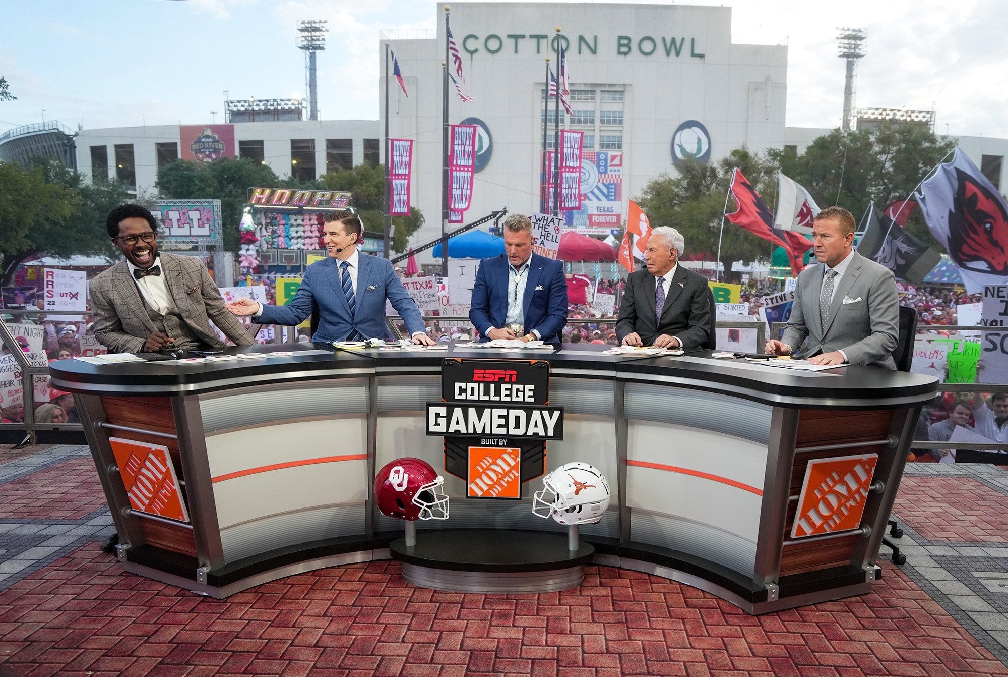 Where Is 'College GameDay' This Week? Location, Schedule, Guest Picker ...