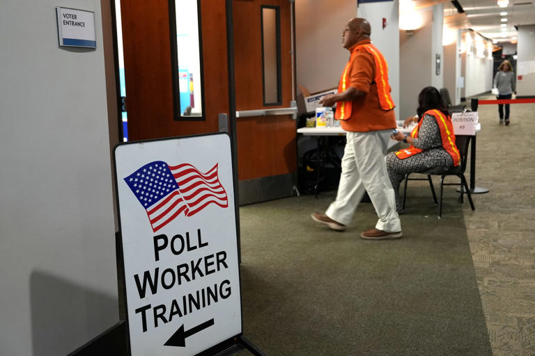 Voters in Georgia are already lining up at the polls Voters in Georgia are already lining up at the polls