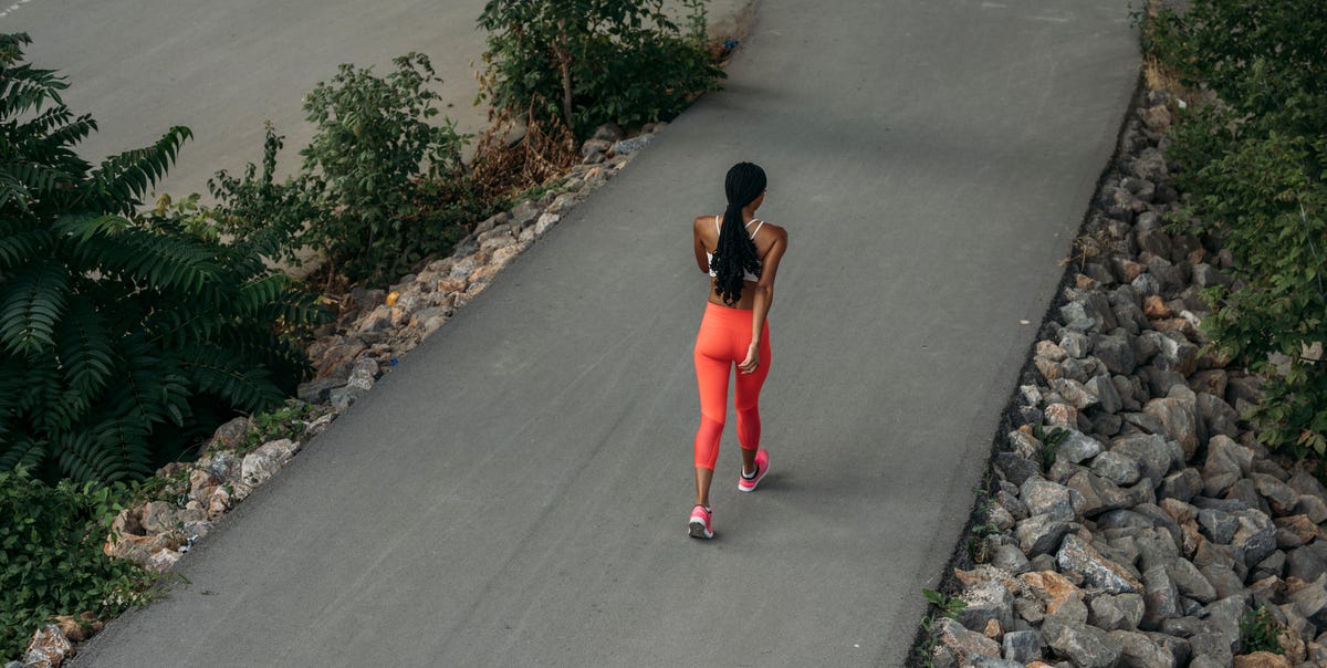 Walking After Eating Is a ScienceBacked Way To Lose Weight, but Timing