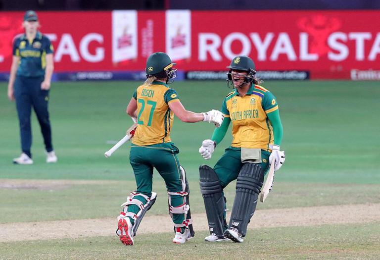 CricketS Africa crush Australia to reach women's T20 WC final