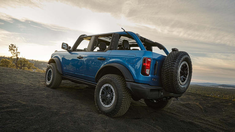 2025 Ford Bronco Pricing Rollercoaster: Base Model Is Back—and the ...