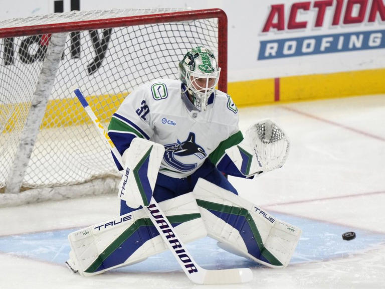 Canucks mailbag It's time to roll with goaltender Kevin Lankinen