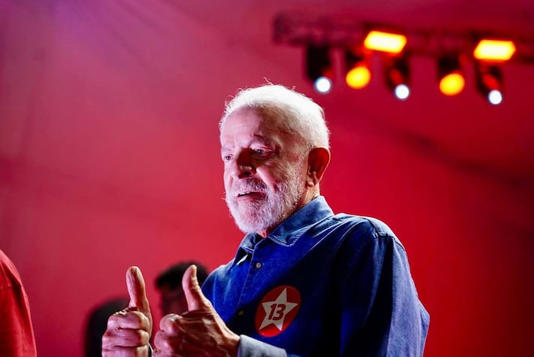 Lula em comício de Caetano (PT), candidato a prefeito de Camaçari (BA) Foto: @oficialcaetano via Instagram