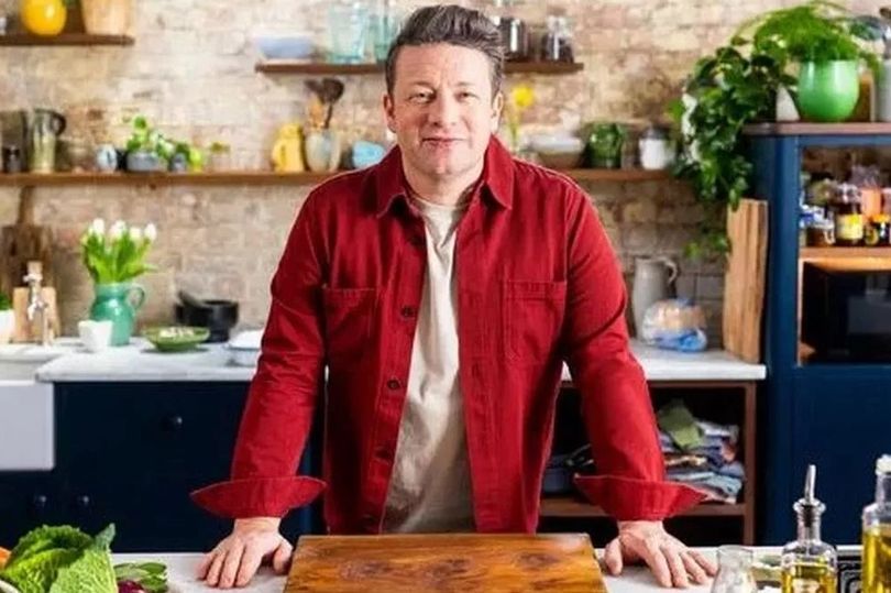 Jamie Oliver's easy 'one cup' pancake recipe which doesn't need scales