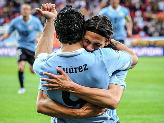 Suárez y Cavani cruzaron mensajes en las redes, ¿qué se dijeron?