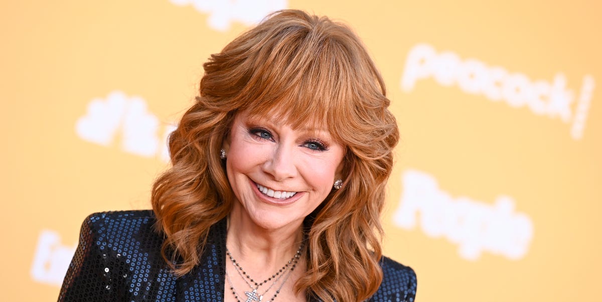 Reba McEntire Brings Costars To Tears With 'Happy's Place' Theme Song