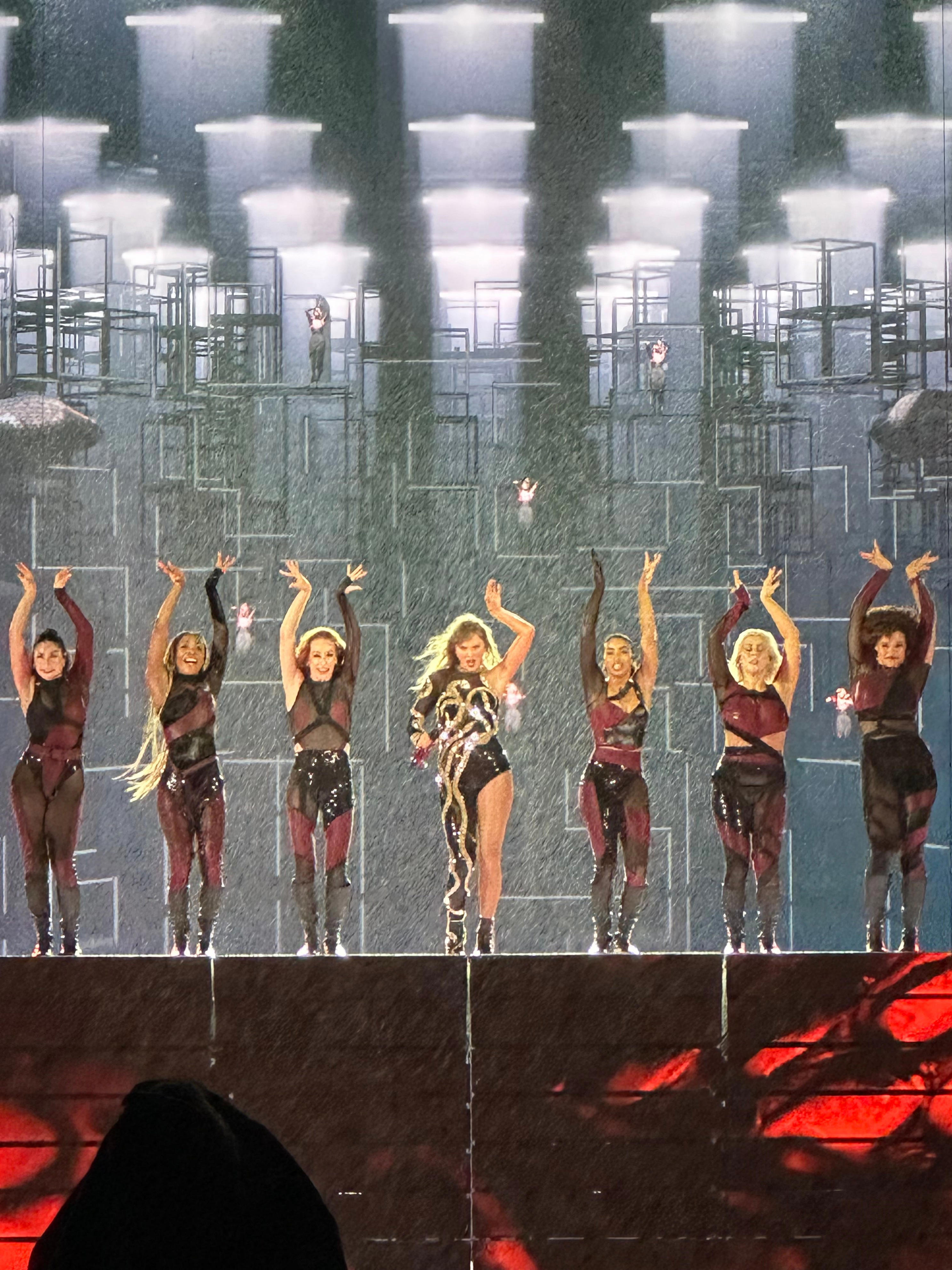 Eras Tour Return Recap: Taylor Swift Dazzles Miami At Florida's Hard ...