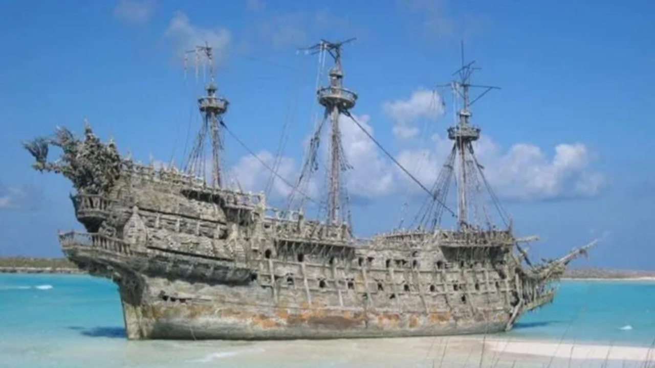 Did Hurricane Milton Wash Ashore A '1700s Ghost Ship' In St Augustine?