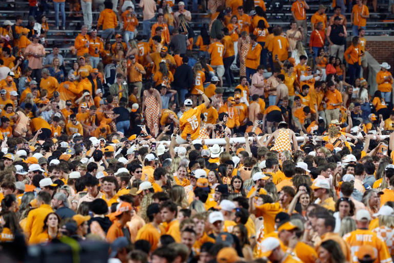 Vol fans tear down Neyland Stadium goal posts again following Alabama win