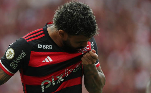 Gabigol comemora seu gol na vitria contra o Juventude e recebeu apoio de Filipe Lus  Foto: Wagner Meier/Getty Images