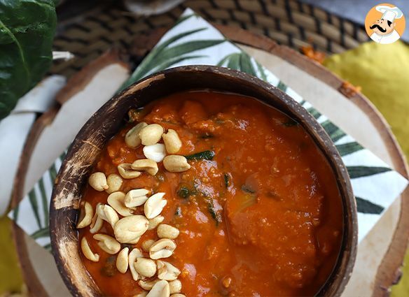 Afrikanische suppe: tomate, erdnuss und mangold – afrikanische erdnusssuppe