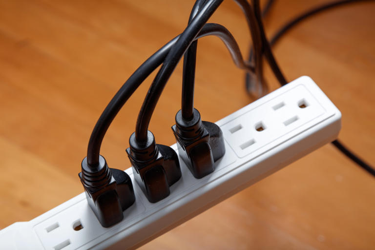 10 devices that can overload power strips