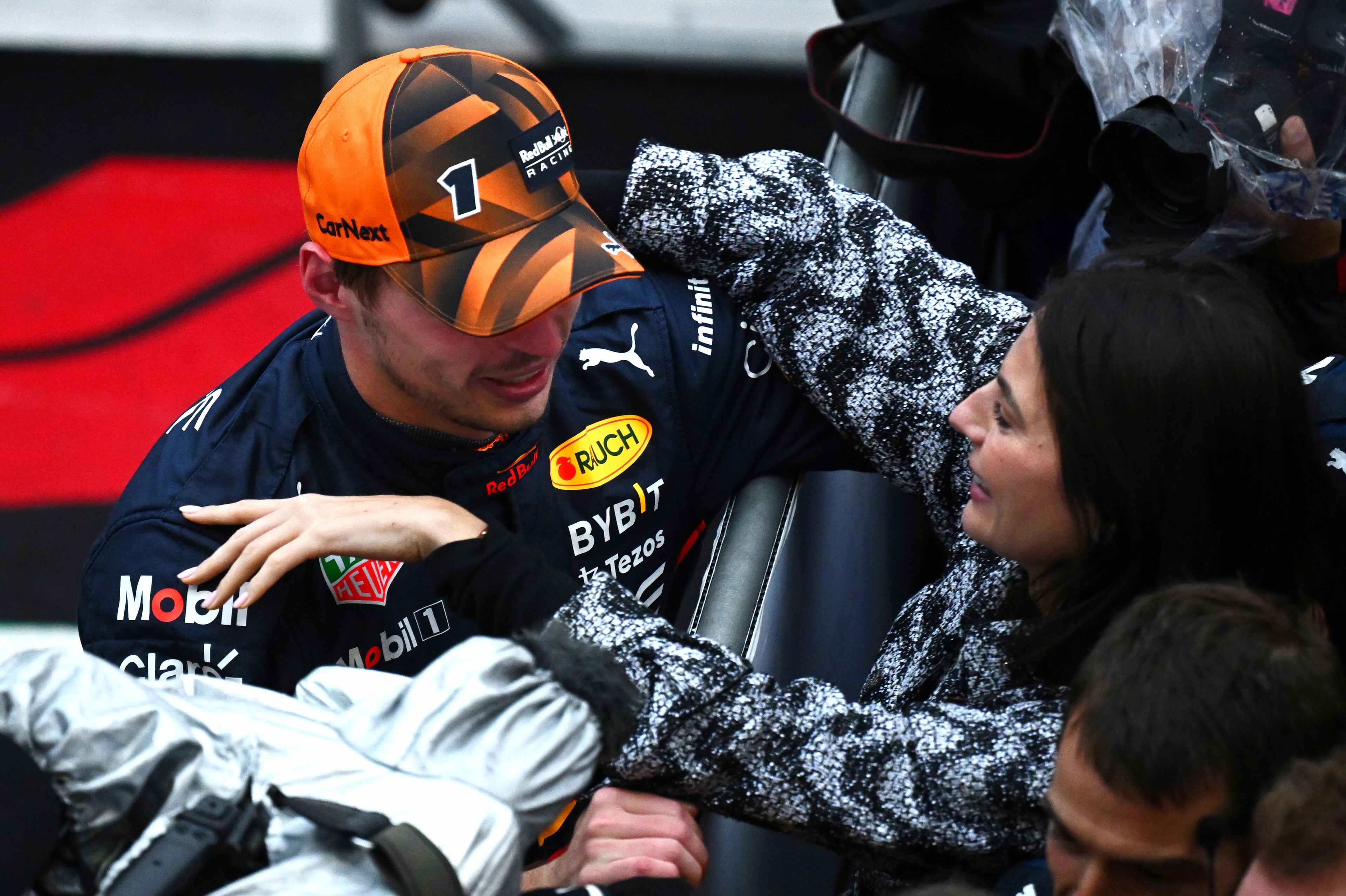 Kelly Piquet unterstützt Verstappen mit Post nach Mexiko-Kontroverse