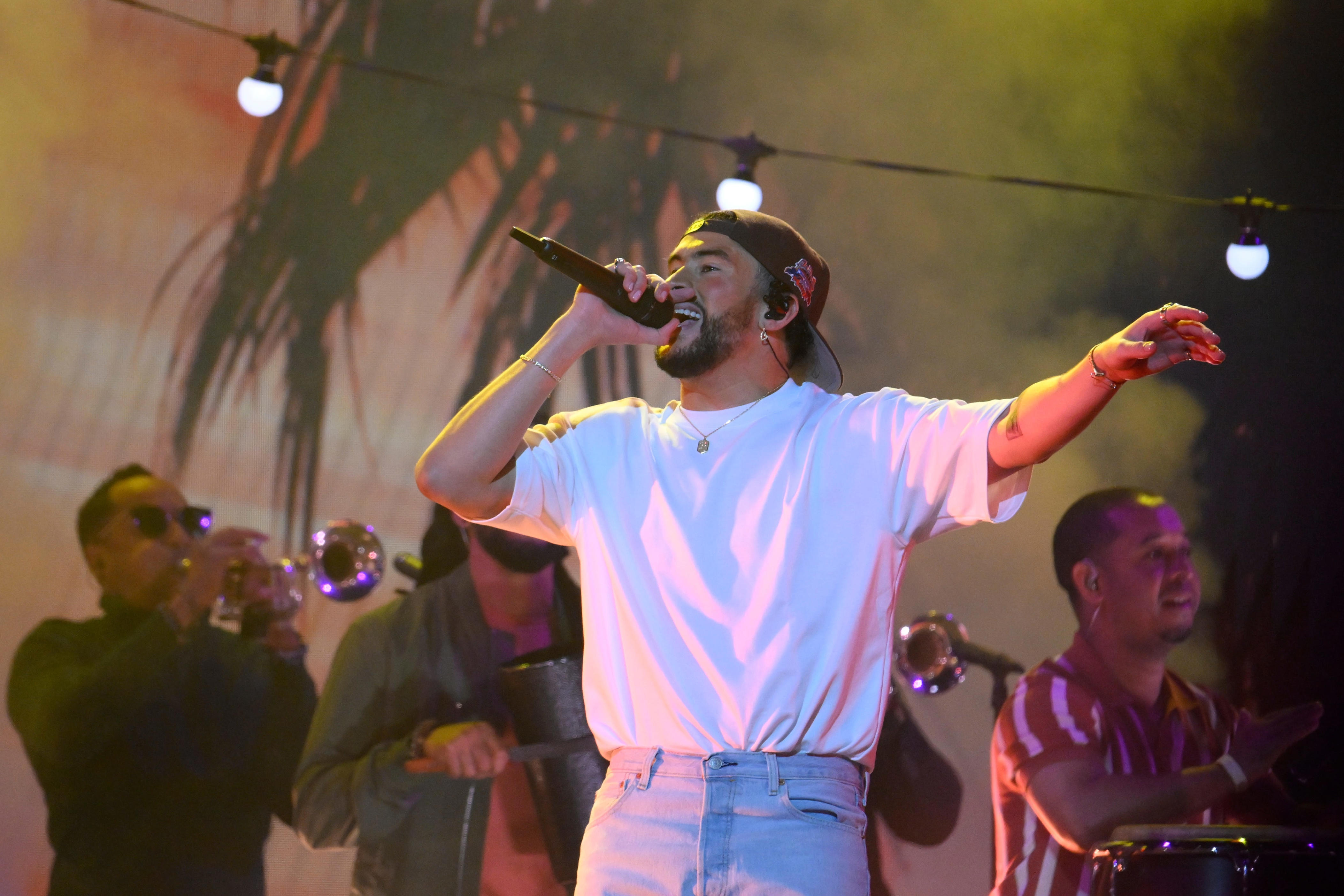 Trump-supporting Comedian Opens Rally Calling Puerto Rico A 'floating ...