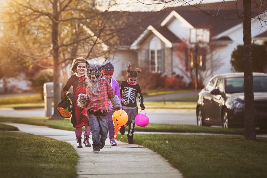 Safety tips for Halloween trickortreaters and parties