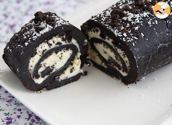 Oreo roll cake