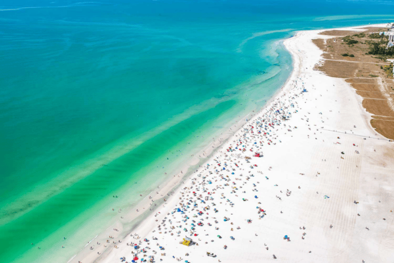 Siesta Key una de las playas mas visitadas en todo el mundo. Foto: Travel + Leisure