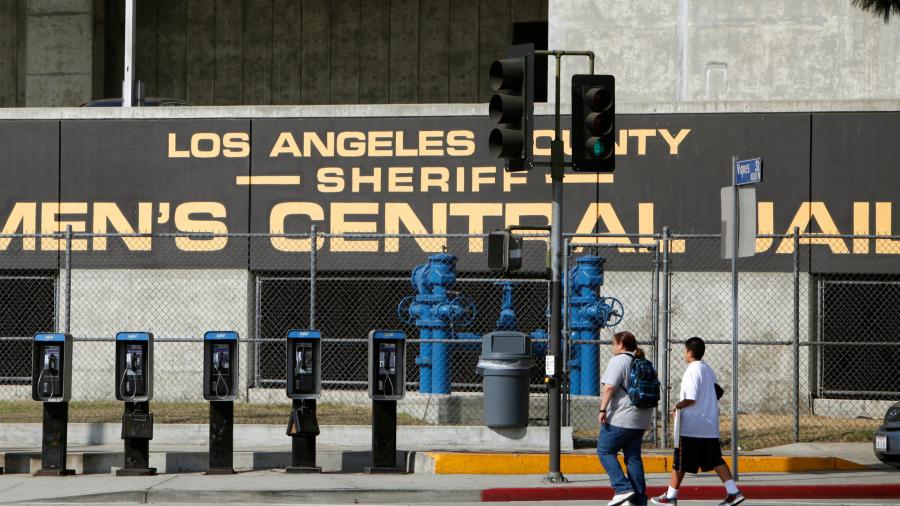 4 deputies hospitalized after inmate attack at Los Angeles Men’s