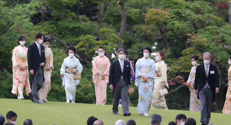 園遊会で皇后雅子さまのお着物に注目 袖には天皇家の「