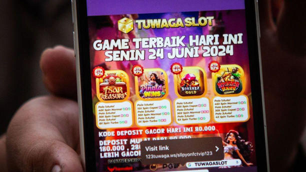 ‘Percuma jika bandarnya tidak diusut tuntas’ – Belasan pegawai Komdigi ditangkap karena judi online