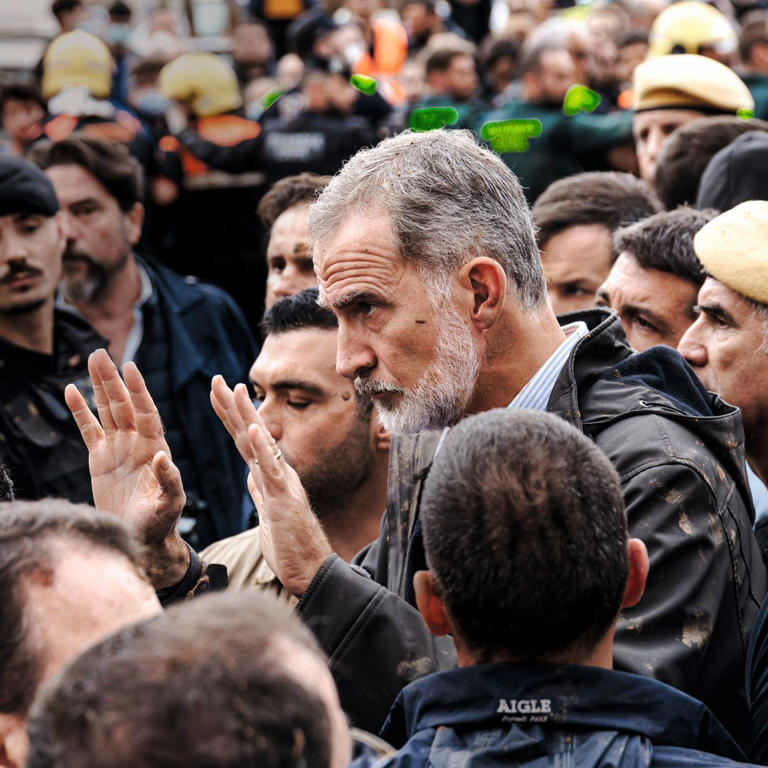 Son miles y miles de personas las que lo han perdido todo, cientos las que están de duelo y decenas las que no saben nada de sus seres queridos, ya que, al cierre de esta edición, no se había hecho pública la lista oficial de desaparecidos.