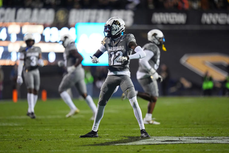 travis-hunter-heisman-odds-where-colorado-two-way-star-stacks-up-in