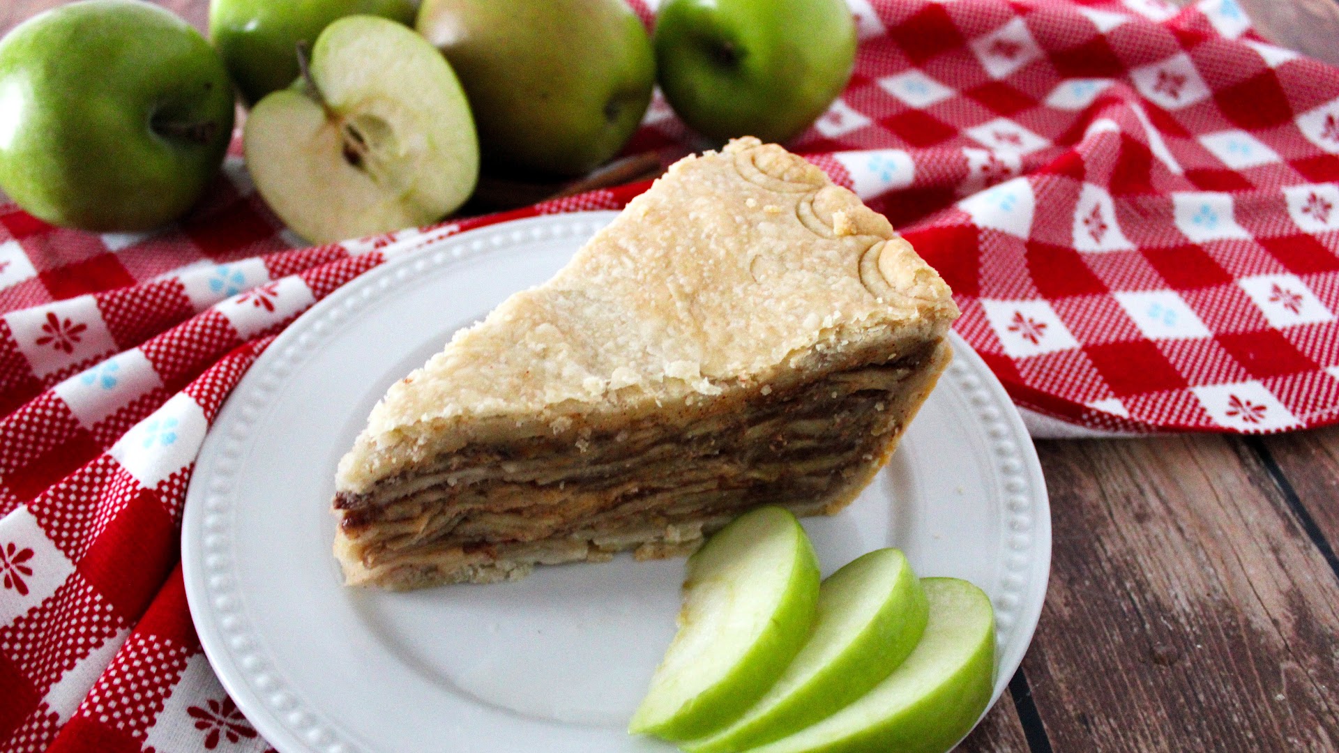 Don't Let The Number Of Steps For This Caramel Apple Pie Fool You