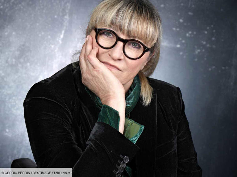 Je souffre terriblement" : Christine Bravo annonce dans Les Grosses Têtes  qu'elle va être opérée et