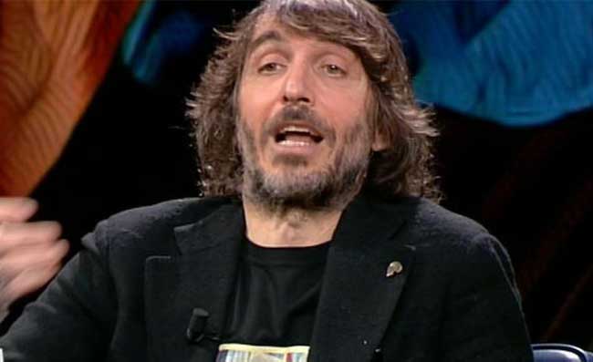 Scoppia un nuovo caso, Cruciani esplode: "Napoletani vittimisti, non ci rompete i c...". Cosa è successo