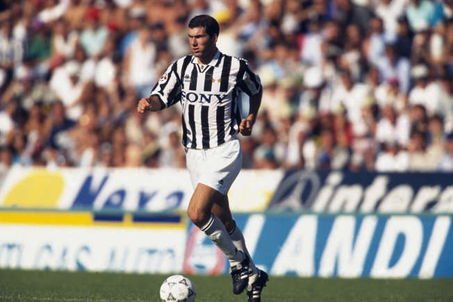 Zinedine Zidane (Bordeaux – Juventus, 1996)