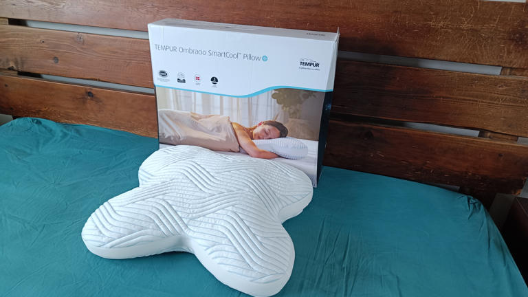 Tempur Ombracio Smartcool Pillow review comfortable and cool but a weird shape