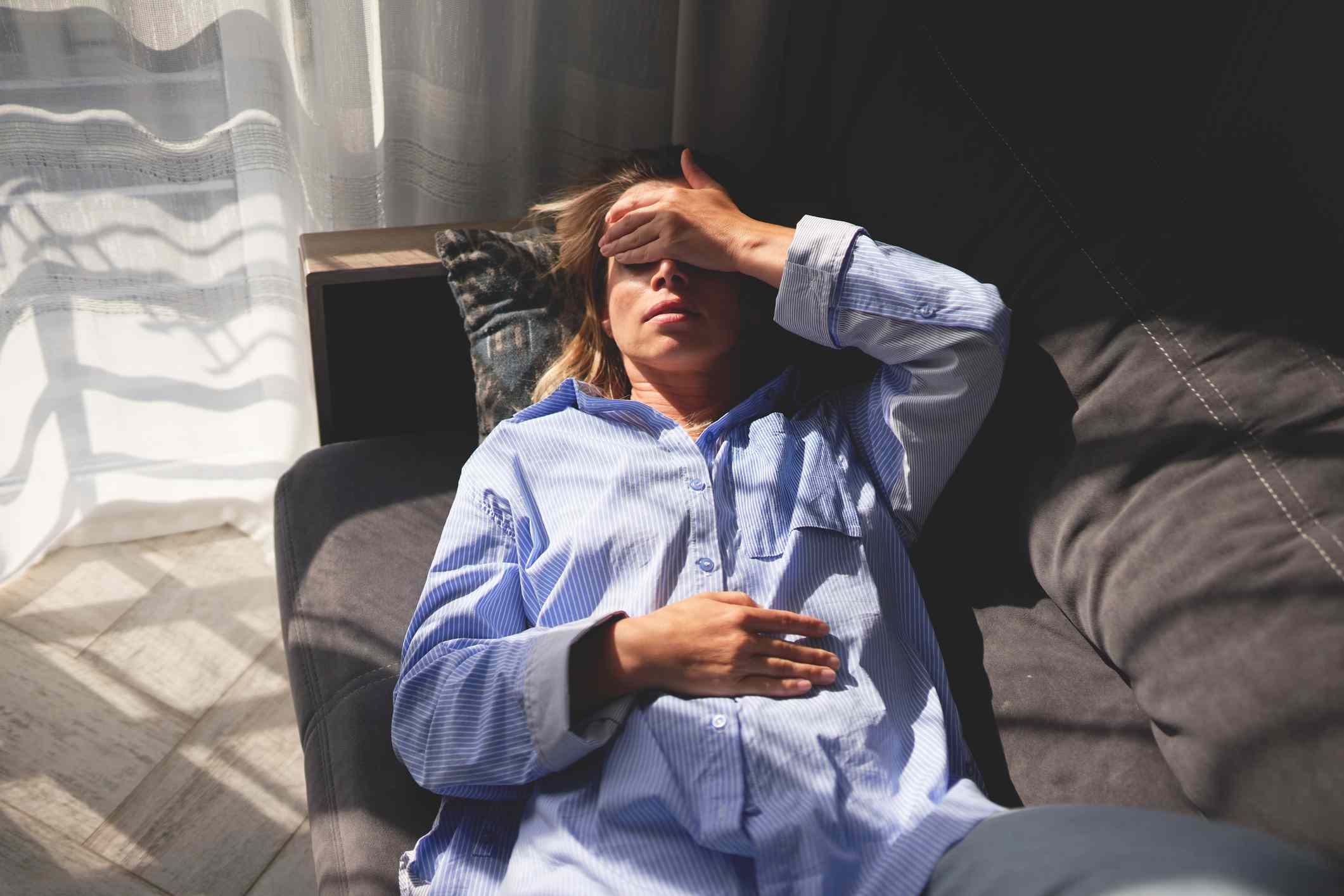 Why do you feel dizzy when you lie down?