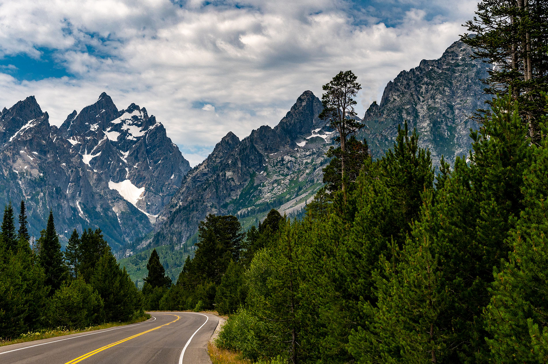 United States: 5 breathtaking roads to explore Western National Parks