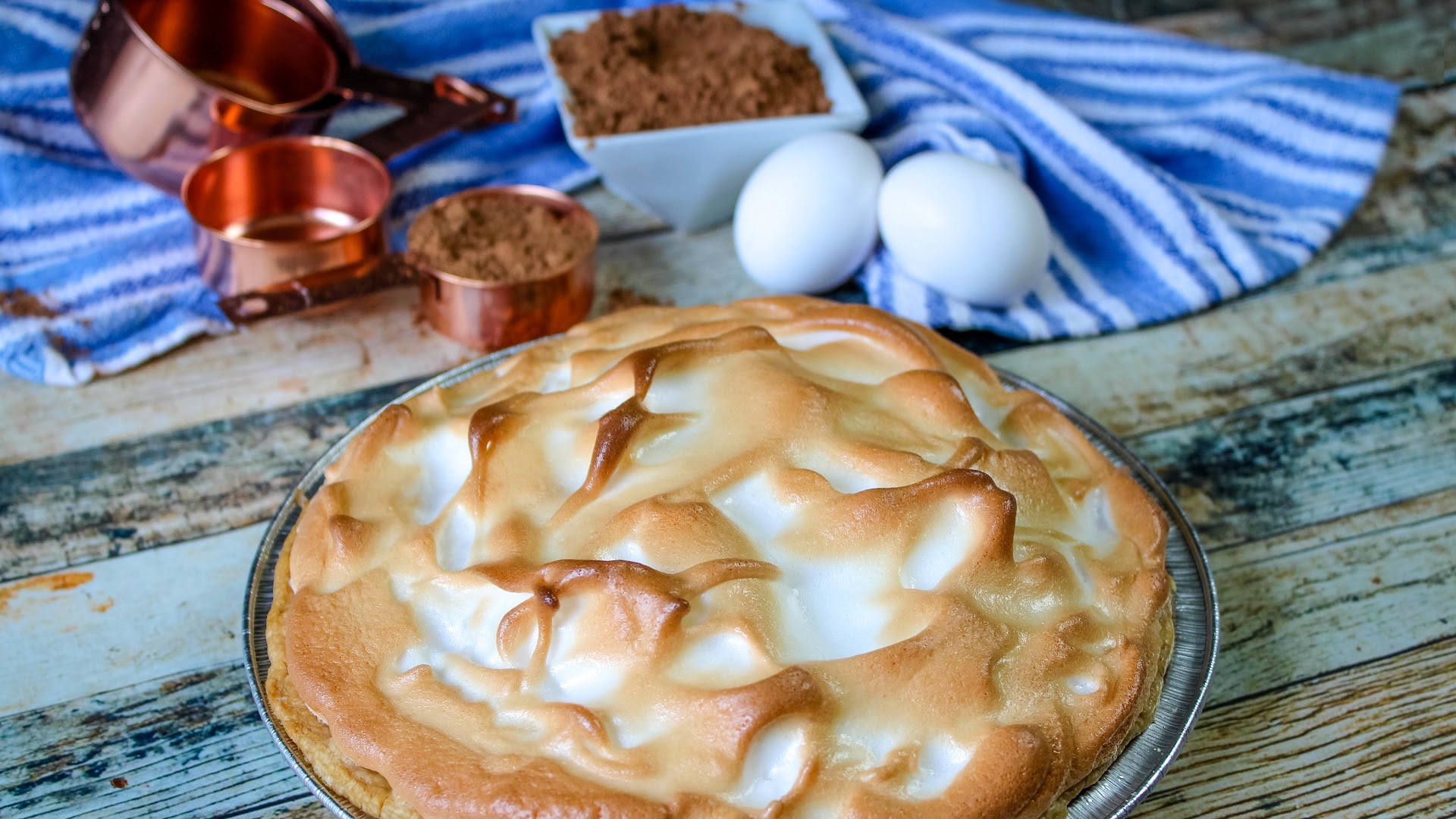 This Chocolate Cream Pie Is An Old-fashioned Recipe Just Like Grandma ...