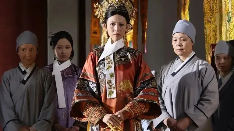 如果你越上班越穷,就看看《甄嬛传》里这3条职场潜规则 如果你越上班越穷,就看看《甄嬛传》里这3条职场潜规则