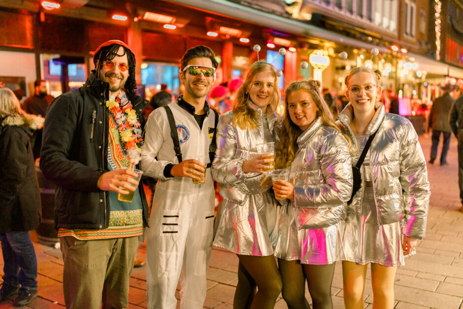 Extravaganter Karnevals-Snack in Düsseldorf: So schmeckt der ...