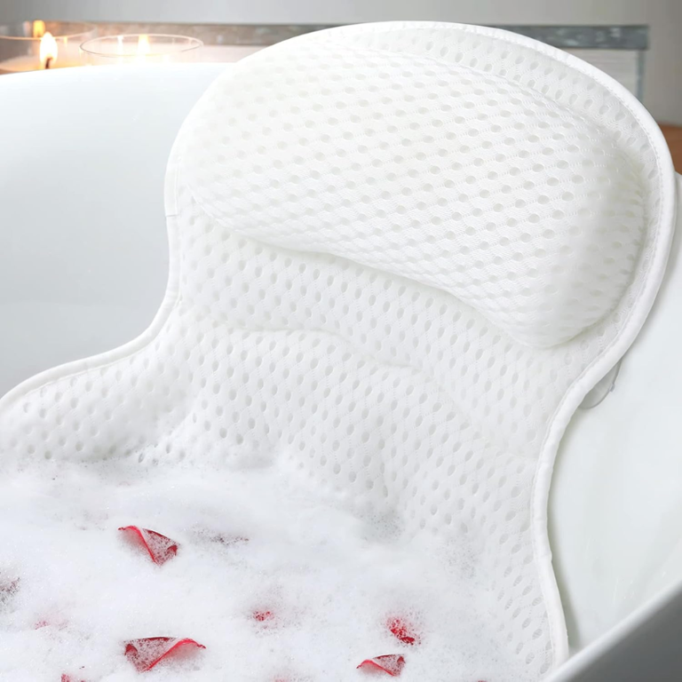 You'll love these self care essentials for a relaxing bath at home